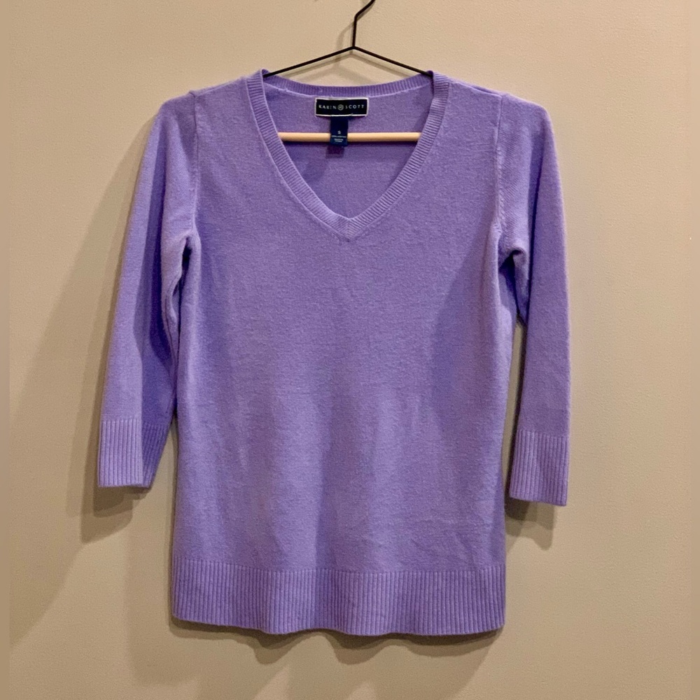 Lilac v-neck sweater